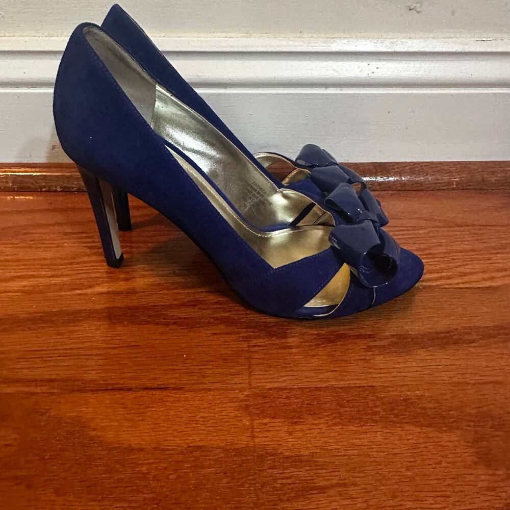 Enzo Angiolini Blue Suede Bow Pumps sz 8 - Picture 2 of 9